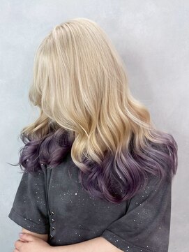 シオン(shion) 顔周りレイヤーロングハイトーンブロンド_ba569463