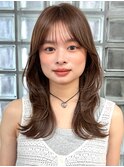 くびれミディアム/レイヤー/顔周り/小顔/ベージュ/20代30代