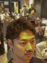 フランクスバーバー アンド ビアークラブ(FRANK'S BARBER and BEER CLUB) MEN’S HAIR/リバースセンターパート/ニュアンスパーマ