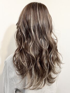 リリー シンジュク(Lilly) 【Lilly新宿】#ハイライト#ブリーチ#アッシュベージュ