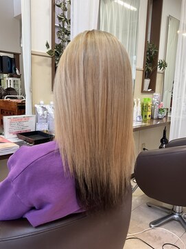 コアフィールフィス(COIFFURE fils) 新規お得クーポンあり【見附　今町】ハイトーンヘア×インナー