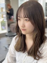 ジエクト カナウ(The Ect canow)&nbsp;ミディアムヘア斜めバンググレージュカラーシルキーベージュ