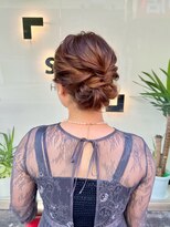 スミ(sumi)&nbsp;下めシニヨン/結婚式お呼ばれ