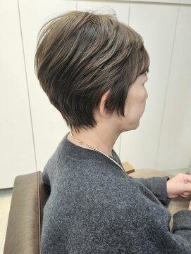 フラココ 荻窪店(hurakoko trico) 40代/50代/白髪ぼかしハイライト/耳かけ大人くびれショート
