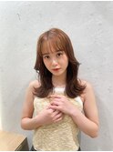くびれミディアムはレイヤーカットで巻きやすく◎ブラウン