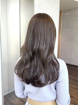 ザック ヴィ(ZACC  vie) レイヤーカット/セミロング/艶カラー/学割U24