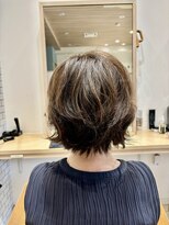 キュウ トゴシコウエン(CUE TOGOSHI-KOEN)&nbsp;外ハネショートレイヤーボブ/ハイライト/デジタルパーマ