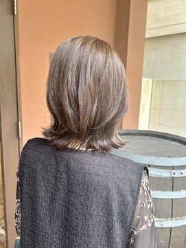 ココカラヘアー プラス(cococara‐hair plus) ミディアムレイヤー/くびれヘア/ミルクティーグレージュ/透明感