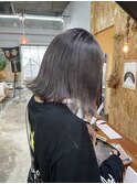 ケアブリーチダブルカラーモノトーングレージュミディアムボブ