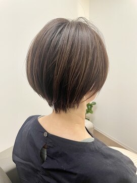 アプレッジ(PLEDGE) 【山科】ショートレイヤー×前髪有り 20代30代40代50代【中村】