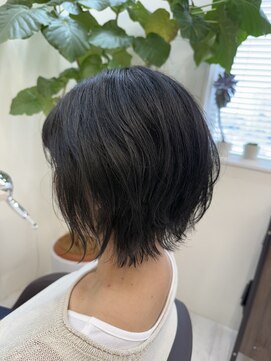 アオカマクラ(a-o Kamakura) 動きある外はねミディボブ