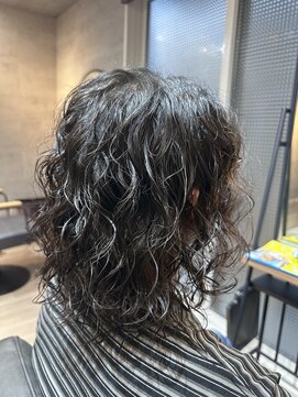 トゥエンティ(twenty) stylist 根本 メンズスタイル ロングスパイラル