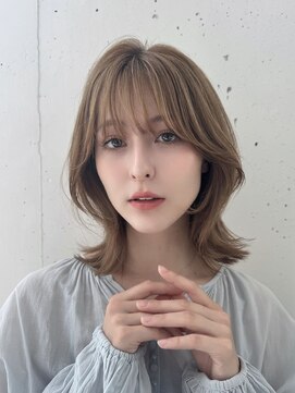 ビーチ(BEACH) レイヤーボブくすみベージュカラー