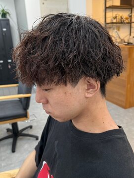 フゥ 宇都宮(FeU) 栃木メンズ波巻きスパイラルパーマシャドウパーマツイストパーマ