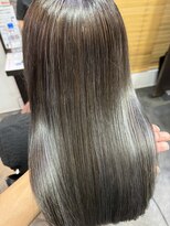 ニュイ 茨木店(nui +)&nbsp;黒髪/クラゲヘアー/オリーブグレー/小顔/ココアベージュ/茨木