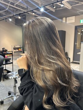 リア 布施店(Lia) 派手すぎないバレイヤージュ★