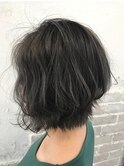 外ハネ柔らかボブ