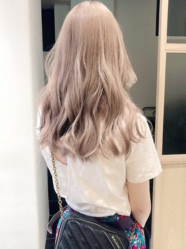 サロウィン 表参道(SALOWIN) 柔らかシアーミルクティーブロンド　【SALOWIN 表参道】