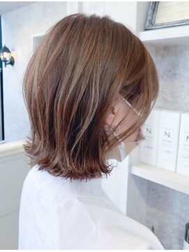 キャアリー(Caary) 福山市美容室Caary人気 ブリーチ夏カラー・切りっぱなしボブ