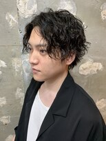 アカ(ACA)&nbsp;センターパートツイストスパイラルパーマツイストパーマ札幌大通