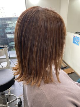 エルパライソ リフォ(Elparaiso Reff) 外ハネコテ巻きスタイル