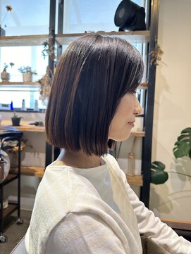ワ ヘアー(wa-hair) 大人可愛い切りっぱなしボブ/髪質改善/ミニボブ斜めバンクツヤ髪