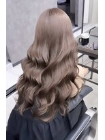 クヴェルアンドコー(Kvell&Co.)&nbsp;透明感！ナチュラルグレージュ　心斎橋・南船場