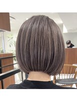 ジルブラン(JIL BLAN)&nbsp;ハイライトバレイヤージュダブルカラーショートカット30代40代