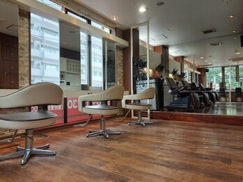 色彩堂 ひばりヶ丘店の写真/≪地下鉄ひばりが丘駅から徒歩1分≫3席のみの少人数サロンなので、普段ホームカラーの方も気軽に来れる◎