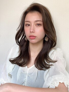 ラルユー 金山(LallYou) ミディアムウルフひし形シルエットひし形ボブヨシンモリ