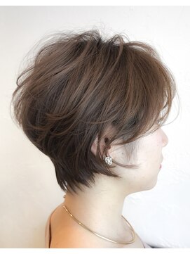 ウィロー(WILLOW) 【WILLOW】奥行き感のある美フォルムショート（井下貴史）