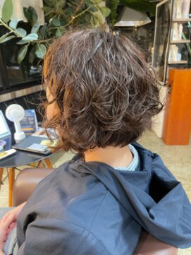 ビハインドザカーテン(BEHIND THE CURTAIN) ボブ×無造作パーマ【小顔/ワンレン/ボブルフ】