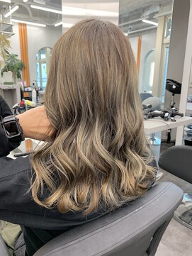 エイト 立川店(EIGHT) ☆ハイライト×ライトグレージュ☆