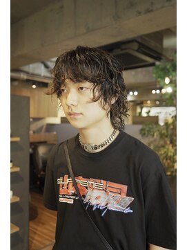 キュー(Cue_) グランジウルフの外国人風ニュアンスカーリーパーマ　3 【影山】