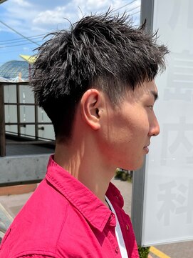 アイズ 海老名(AIZU) スパイキーショート アップバングショート メンズカット 眉毛