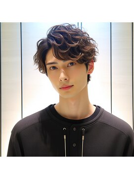 ヘアーズ ベリー あびこ店(hairs BERRY) センターパートウルフカットツイストスパイラルパーマスーツ黒髪