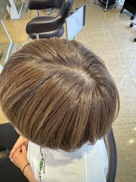 レッド(ReD) 白髪ぼかし/白髪ぼかしハイライト/脱白髪染め/金沢/髪質改善