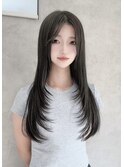 レイヤーカット×オリーブグレージュ