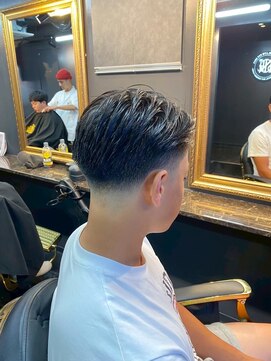 キングスマントーキョー 三鷹店(KINGSMAN TOKYO) テーパーフェード