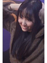 アンアタッシュ(UNE ATTACHE) Frozen Frostline｜黒髪ライン×ストレート×大人可愛いレイヤー