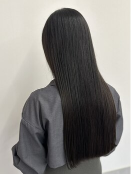 髪質改善で大人気の”酸性ストレート”導入！従来の縮毛矯正よりもダメージを抑え、地毛のような美髪へ♪