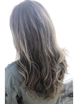 エルモ(ELMO) シルバー系バレイヤージュ