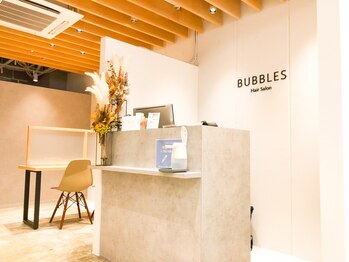 【半個室サロン】BUBBLES本川越店【バブルス】