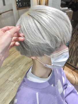 ロア 福岡天神本店(LORE) ハイトーンシルバー◎natsu