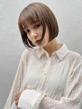 リブレ(LIBRE+hp) 切りっぱなしボブ　前髪あり　ミニボブ