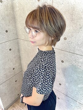 ミズチャーム(Ms.CHARM) 立体感シルエット/ショート