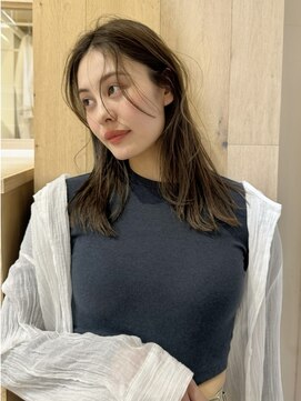 バイオレット 栄店(Violet) 伸ばしかけ レイヤーカット シースルー センター分け