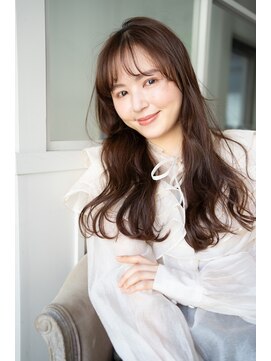 マグノリア オモテサンドウ(MAGNOLiA Omotesando) ふんわり甘い愛されロングパーマ・・・HINATA