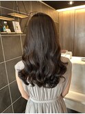 エアリーパーマぱっつん前髪薄めバングフェイスくびれロング