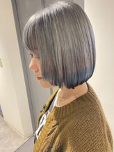 ヘアカラーのスペシャリスト在籍！ブリーチを使った痛みにくいデザインカラーならLiveにお任せ☆